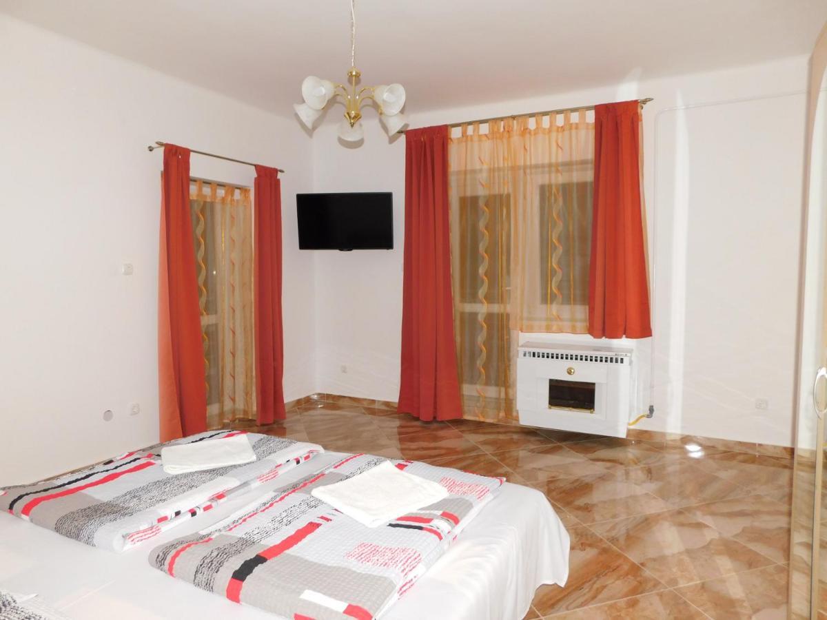 Szamoca Vendeghaz Hotell Miskolc Exteriör bild