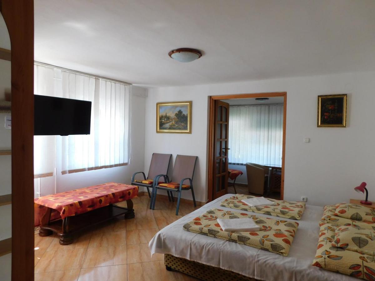 Szamoca Vendeghaz Hotell Miskolc Exteriör bild